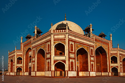 Фотография Humayun's Tomb,   UNESCO World Heritage Site, known for its stunning Mughal arch