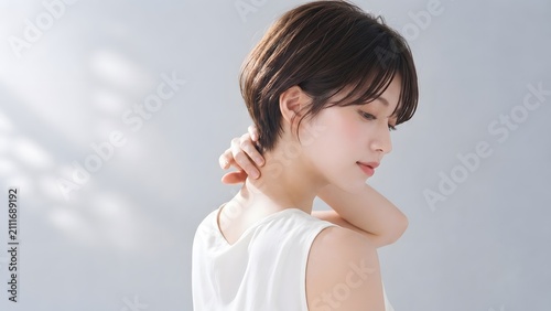 Obraz na płótnie ショートヘアの日本人女性のビューティーポートレート