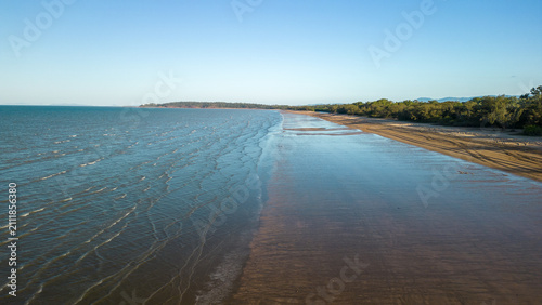 Fotografie Where the Jungle meets the ocean