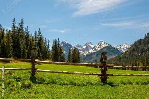 Foto Scenic view of Bielovodska dolina in High Tatras, Slovakia