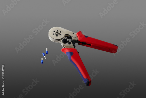 Crimping pliers for terminals.