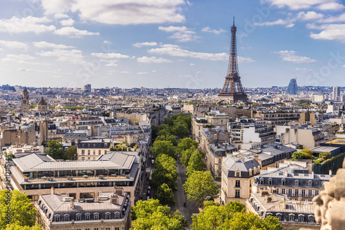 Fotografie Panoramic view of Paris skyline with Eiffel Tower from top of Arc de Triomphe, F