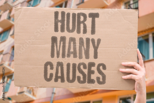 Foto "Hurt Many Causes" Injury comes from a mix of sources