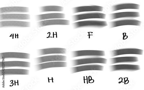 Foto Pencil lead hardness chart with brush strokes texture isolated on white backgrou