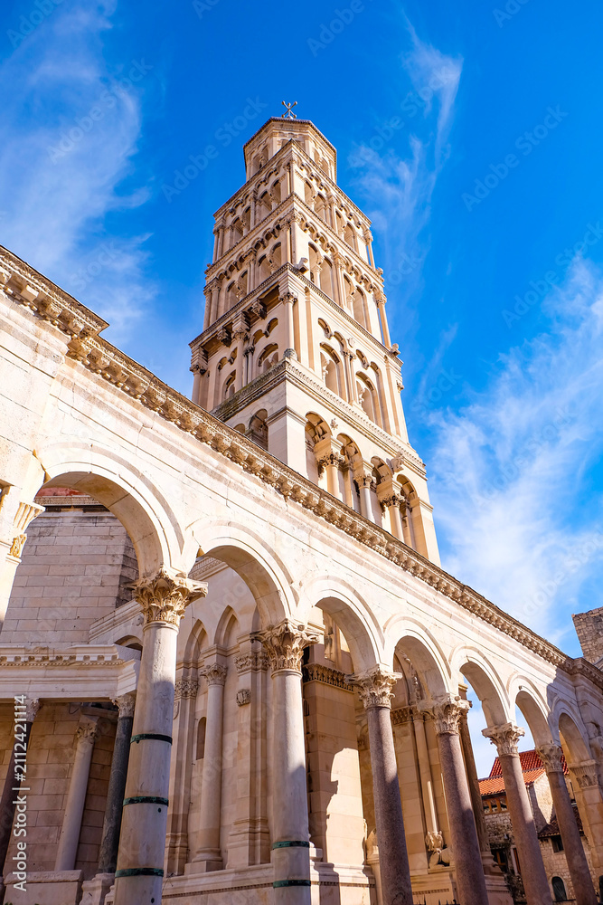 Fototapeta premium Diocletian's Palace and the Romanesque bell tower of the Cathedral of Saint Domnius in Split old town, Croatia 