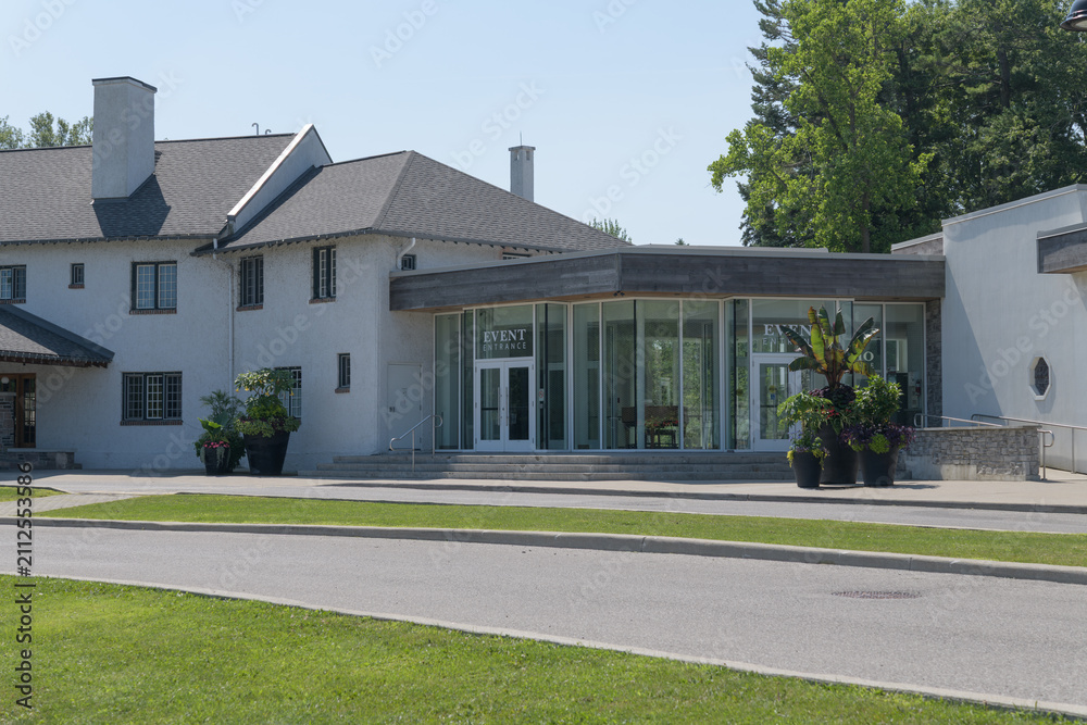 Obraz premium front entrance to Event Centre at Guild Park and Gardens, Scarborough, Toronto
