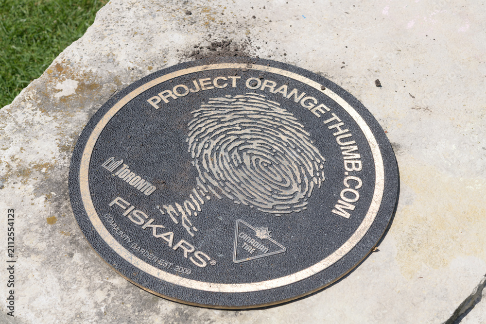 Obraz premium Project Orange Thumb plaque at Cornell–Campbell House 3620 Kingston Rd, Scarborough, Toronto