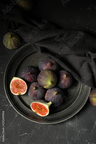 Plate with fresh ripe figs ...