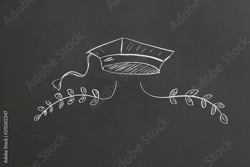 Drawn graduation hat with w...