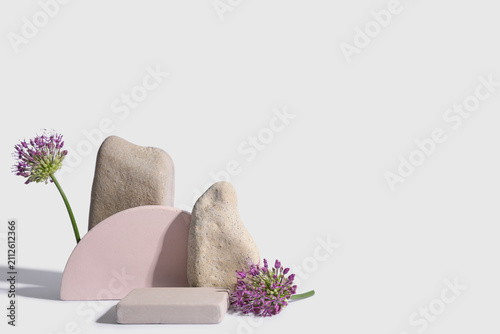 Decorative podiums with sto...