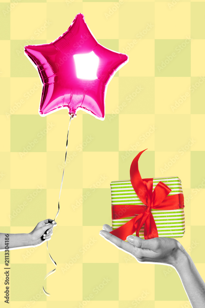 Obraz premium Happy birthday party with a star balloon and a gift box being held by hands