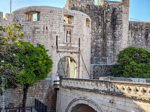 Historic Pile Gate Entrance to Dubrovnik Old Town Featuring Ancient Stone Fortifications and Architecture
