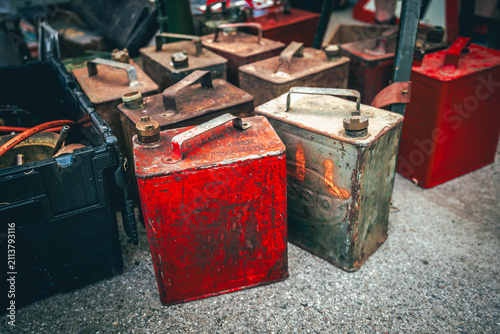 Cuadro en lienzo red gas canister