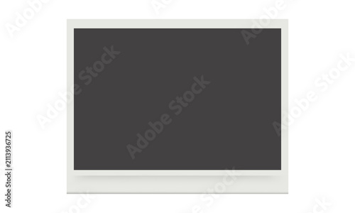 Single blank horizontal polaroid photo frame on transparent background with soft shadow.