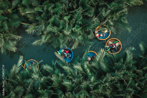 Cuadro en lienzo Aerial view of the natural scenery of basket boats on the Thu Bon River in Hoi A