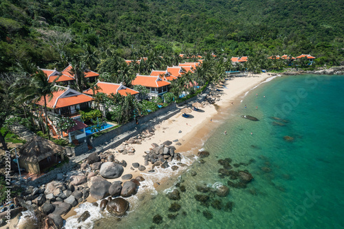 фотографія Aerial view of the natural scenery of Son Tra Peninsula beach resort in Da Nang,