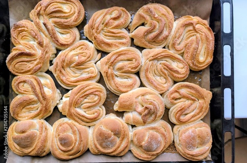Moscow-style sugar bun