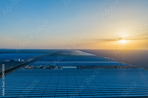 Foto Solar thermal power plant, a new energy source.