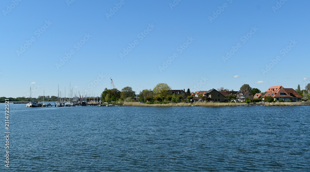 Fototapeta premium eine Reise mit dem Boot auf der Schlei von Kappeln nach Schleswig