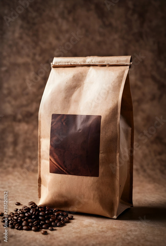 Brown kraft paper coffee ba...