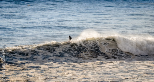Konstfotografi Surfer riding a powerful wave at Lunada Bay Palos Verdes Estates