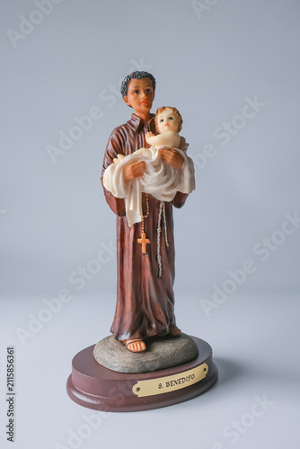 Fotografie Saint Benedict the Moor of Palermo Franciscan Friar holding Child Jesus Catholic