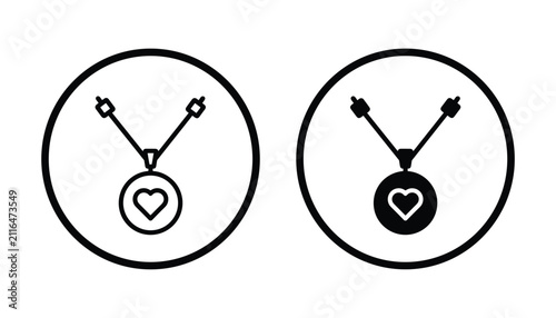Bild auf Leinwand Heart locket pendant necklace vector icon set showing jewelry accessory for roma