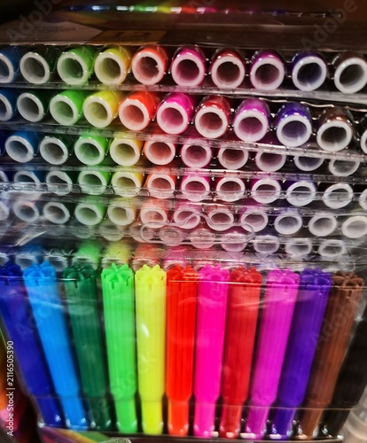 Obraz na płótnie Colorful markers and felt tip pens displayed in packages on a store shelf, these