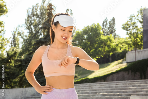 Beautiful young happy sport...
