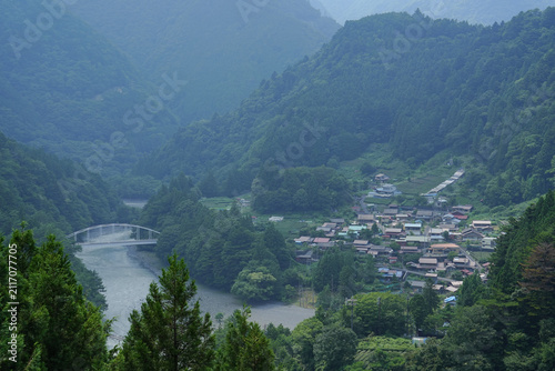 静岡県_葵区小河内_大井川沿いの集落