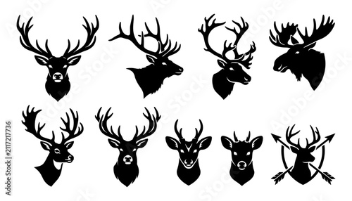 Canvastavla Deer Heads with Antlers in Various Styles and Designs Featuring Wildlife, Nature