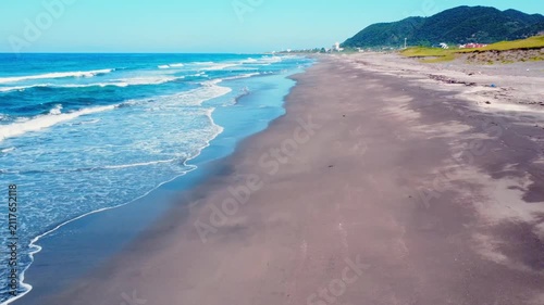 南房総のまっすぐな海岸を空撮　4K