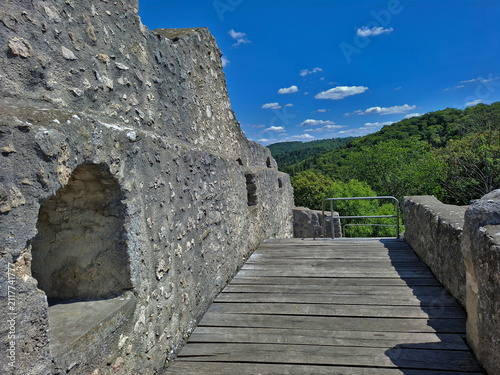 Burg Derneck im Tal der Großen Lauter; Biosphärengebiet Schwäbische Alb; Baden Württemberg; Deutschland