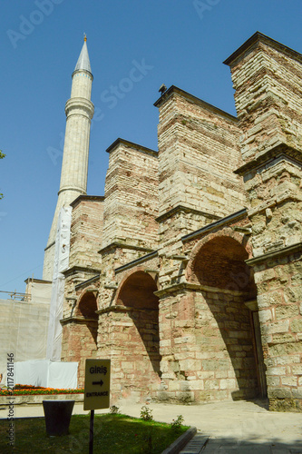 Фотография Exterior buttresses and minaret of Hagia Sophia, Istanbul, Turkey