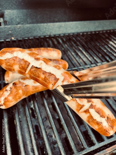 Gegrillte Bratwurst – Klassischer Grillabend mit herzhaftem Genuss