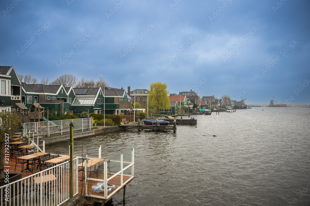 Obraz premium Zaandam is a town in the province of North Holland in the Netherlands. It is the main town in the municipality of Zaanstad.