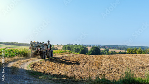 Canvas Print tracteur avec tonneau à lisier pour épandage