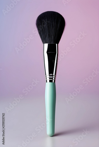 Makeup powder brush with so...