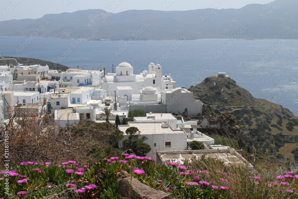 Fototapeta premium Plaka town, Milos island, Cyclades, Greece
