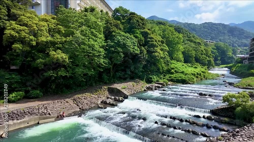あじさい橋の上から眺める箱根湯本温泉街