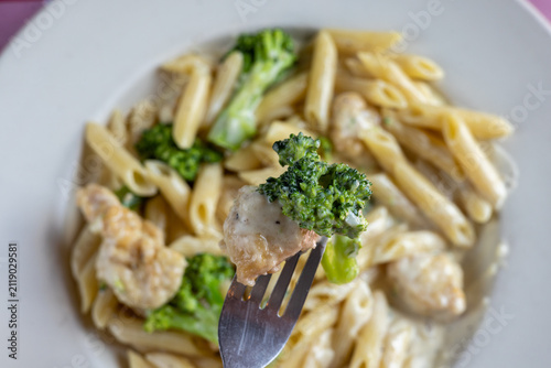 Chicken broccoli Alfredo