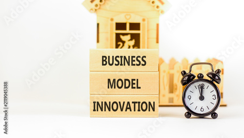 Quadro su tela Business model innovation words symbol