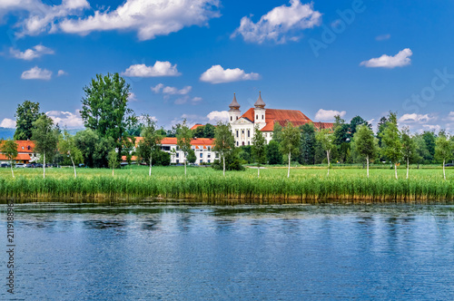 Schlehdorf am Kochelsee, Kloster Schlehdorf, Alpenvorland, Blaues Land, Kochel, Oberbayern, Bayern, Deutschland