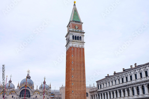 Quadro su tela Basilica San Marco, belle tower and Square or St Mark's Campanile in Venice and