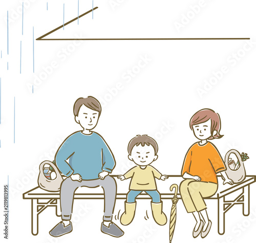 買い物帰りにベンチに座って雨宿りをする3人家族