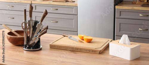 Modern Kitchen countertop w...