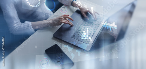 Data Analytics Performance Tracking System for Business Intelligence and Operational Monitoring