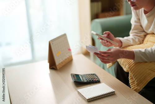 Canvastavla Personal finance concept featuring smartphone, receipt, calculator, notebook, calendar