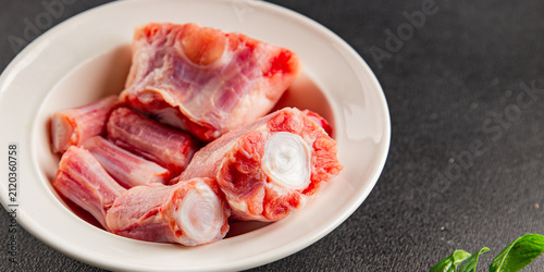 Foto Oxtail meat beef veal tail dish tasty snack fresh and delicious gourmet food bac