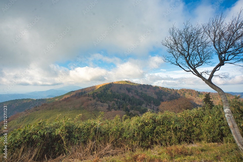 Fototapeta premium 美作アルプス 後山 駒の尾山 船木山